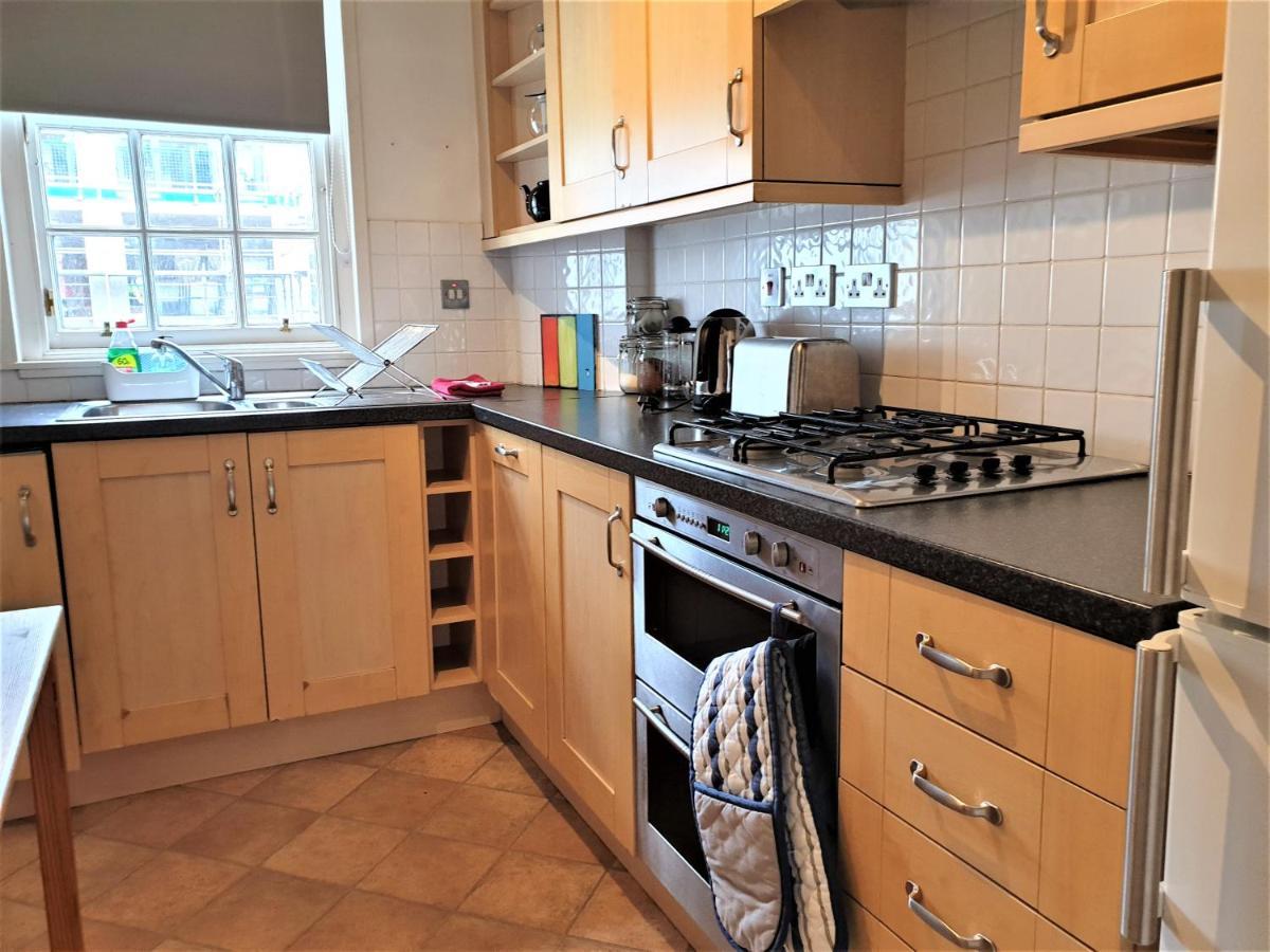 Апартаменты Canongate - Spacious And Historic 2 Bed Flat On Royal Mile Эдинбург Экстерьер фото